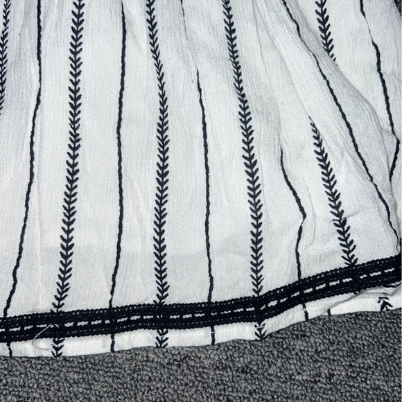 Abercrombie and Fitch kids shirt - Picture 2 of 3